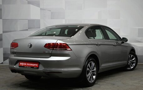 Volkswagen Passat B8 рестайлинг, 2015 год, 1 699 000 рублей, 7 фотография