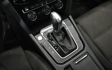 Volkswagen Passat B8 рестайлинг, 2015 год, 1 699 000 рублей, 17 фотография
