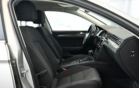 Volkswagen Passat B8 рестайлинг, 2015 год, 1 699 000 рублей, 11 фотография