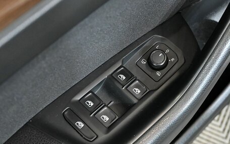 Volkswagen Passat B8 рестайлинг, 2015 год, 1 699 000 рублей, 15 фотография