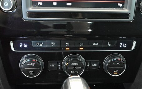 Volkswagen Passat B8 рестайлинг, 2015 год, 1 699 000 рублей, 19 фотография