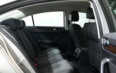 Volkswagen Passat B8 рестайлинг, 2015 год, 1 699 000 рублей, 22 фотография