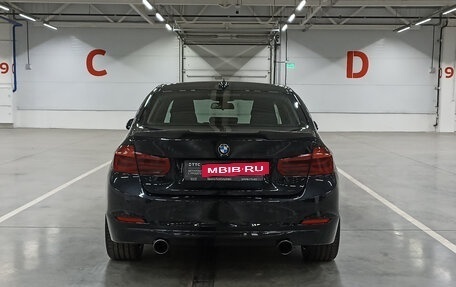 BMW 3 серия, 2016 год, 1 950 000 рублей, 10 фотография