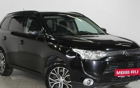 Mitsubishi Outlander III рестайлинг 3, 2012 год, 1 399 000 рублей, 3 фотография