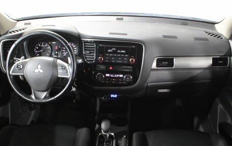 Mitsubishi Outlander III рестайлинг 3, 2012 год, 1 399 000 рублей, 15 фотография