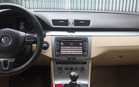 Volkswagen Passat B7, 2011 год, 950 000 рублей, 9 фотография