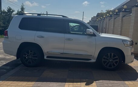 Toyota Land Cruiser 200, 2016 год, 5 300 000 рублей, 3 фотография