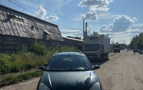 Ford Focus IV, 2003 год, 280 000 рублей, 2 фотография