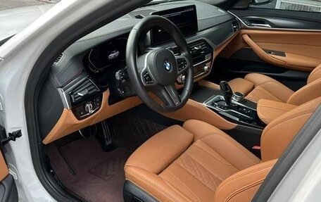 BMW 5 серия, 2021 год, 3 042 000 рублей, 8 фотография