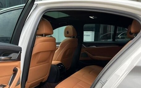 BMW 5 серия, 2021 год, 3 042 000 рублей, 10 фотография