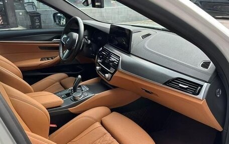 BMW 5 серия, 2021 год, 3 042 000 рублей, 9 фотография