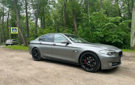 BMW 5 серия, 2012 год, 1 640 000 рублей, 2 фотография