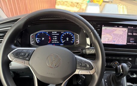 Volkswagen Multivan T6 рестайлинг, 2022 год, 7 350 000 рублей, 7 фотография