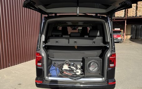 Volkswagen Multivan T6 рестайлинг, 2022 год, 7 350 000 рублей, 8 фотография