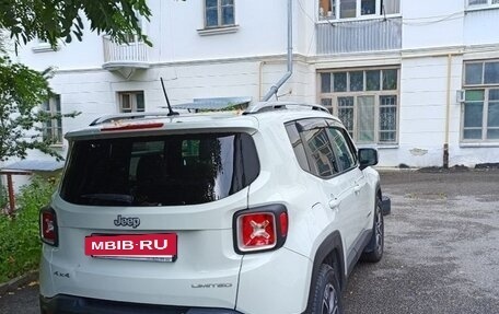 Jeep Renegade I рестайлинг, 2015 год, 1 770 000 рублей, 4 фотография