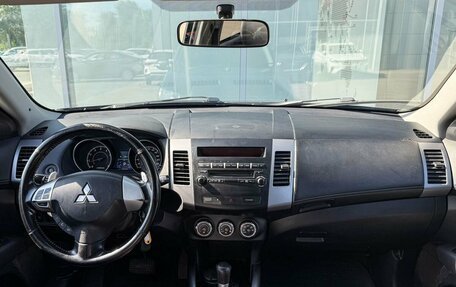 Mitsubishi Outlander III рестайлинг 3, 2009 год, 1 097 000 рублей, 10 фотография