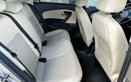 Volkswagen Polo VI (EU Market), 2015 год, 750 000 рублей, 22 фотография