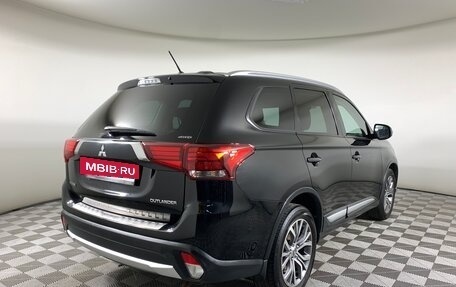Mitsubishi Outlander III рестайлинг 3, 2016 год, 1 777 000 рублей, 5 фотография