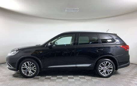 Mitsubishi Outlander III рестайлинг 3, 2016 год, 1 777 000 рублей, 8 фотография