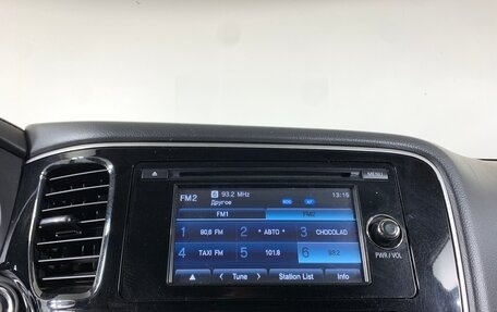 Mitsubishi Outlander III рестайлинг 3, 2016 год, 1 777 000 рублей, 15 фотография