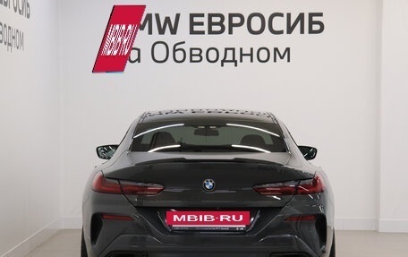 BMW 8 серия, 2019 год, 6 850 000 рублей, 4 фотография