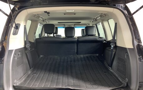 Nissan Patrol, 2012 год, 2 425 000 рублей, 21 фотография