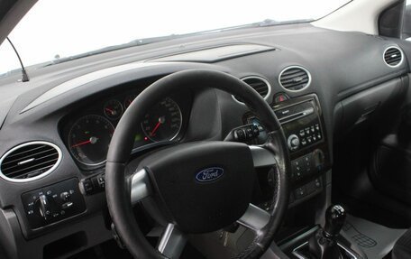 Ford Focus II рестайлинг, 2005 год, 245 000 рублей, 16 фотография