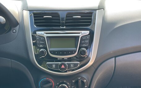 Hyundai Solaris II рестайлинг, 2012 год, 950 000 рублей, 14 фотография