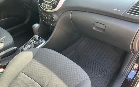 Hyundai Solaris II рестайлинг, 2012 год, 950 000 рублей, 26 фотография