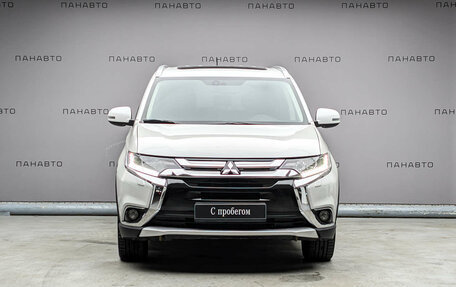 Mitsubishi Outlander III рестайлинг 3, 2016 год, 1 735 000 рублей, 3 фотография
