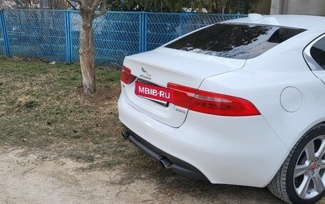 Jaguar XE I рестайлинг, 2017 год, 1 250 000 рублей, 4 фотография