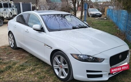 Jaguar XE I рестайлинг, 2017 год, 1 250 000 рублей, 3 фотография
