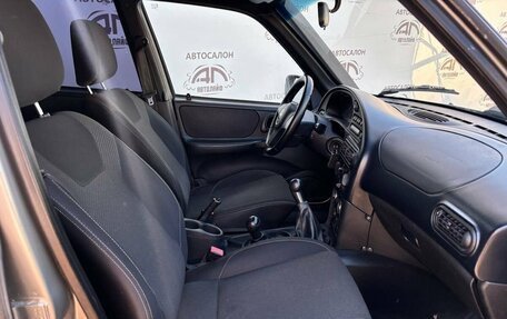 Chevrolet Niva I рестайлинг, 2017 год, 570 000 рублей, 12 фотография