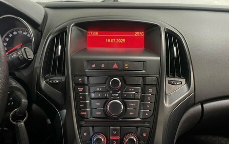 Opel Astra J, 2010 год, 540 000 рублей, 16 фотография