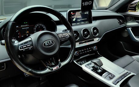 KIA Stinger I, 2018 год, 2 750 000 рублей, 20 фотография