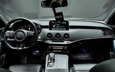 KIA Stinger I, 2018 год, 2 750 000 рублей, 31 фотография