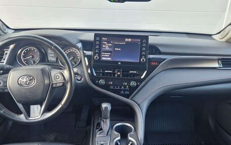 Toyota Camry, 2021 год, 3 194 000 рублей, 10 фотография