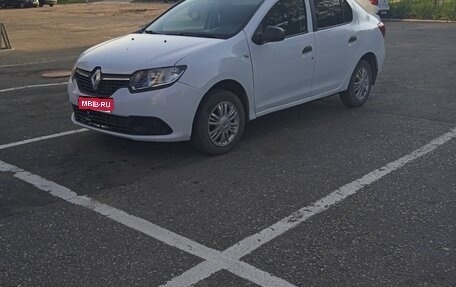 Renault Logan II, 2015 год, 449 000 рублей, 1 фотография