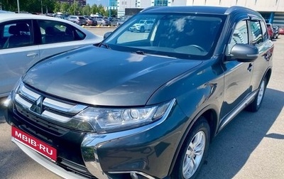 Mitsubishi Outlander III рестайлинг 3, 2017 год, 1 900 000 рублей, 1 фотография