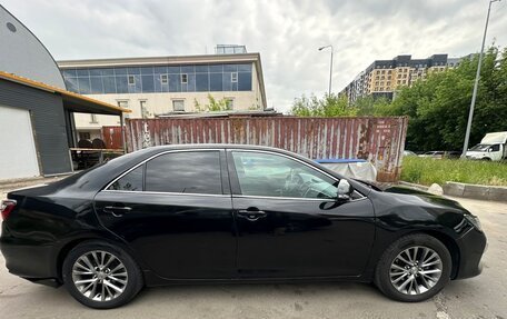 Toyota Camry, 2017 год, 1 590 000 рублей, 3 фотография