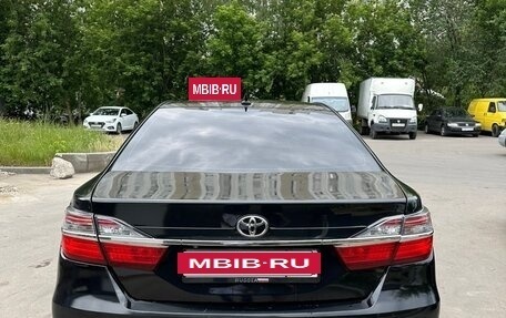 Toyota Camry, 2017 год, 1 590 000 рублей, 2 фотография