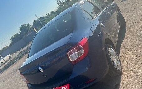 Renault Logan II, 2018 год, 800 000 рублей, 2 фотография