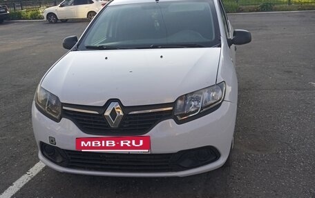 Renault Logan II, 2015 год, 449 000 рублей, 3 фотография