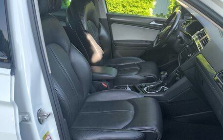 Volkswagen Tiguan II, 2018 год, 2 800 000 рублей, 5 фотография