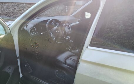 Volkswagen Tiguan II, 2018 год, 2 800 000 рублей, 7 фотография