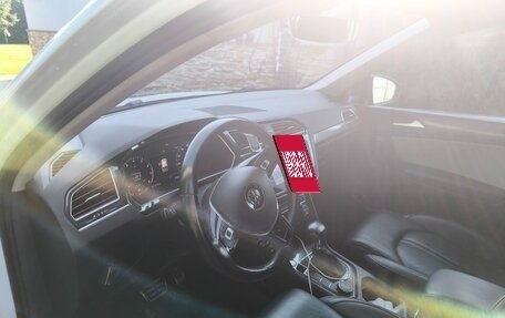 Volkswagen Tiguan II, 2018 год, 2 800 000 рублей, 8 фотография