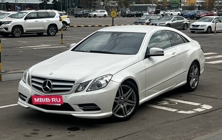 Mercedes-Benz E-Класс, 2012 год, 1 650 000 рублей, 10 фотография