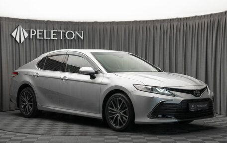 Toyota Camry, 2021 год, 3 490 000 рублей, 2 фотография