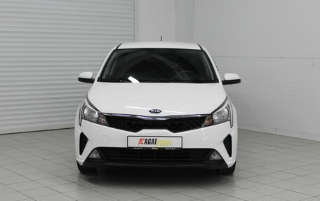 KIA Rio IV, 2021 год, 1 720 000 рублей, 2 фотография