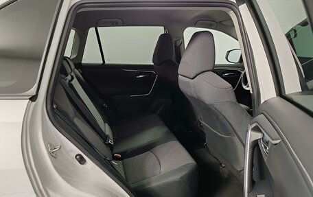 Toyota RAV4, 2019 год, 2 775 000 рублей, 22 фотография
